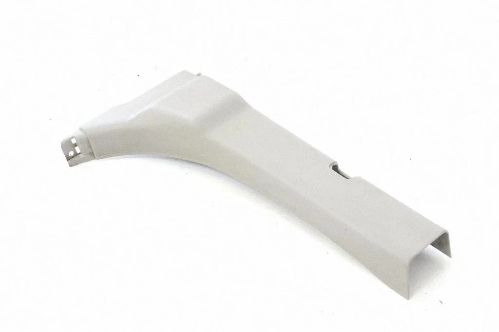 (B) pillar trim (bottom) – Chrysler Voyager (2008-2016)