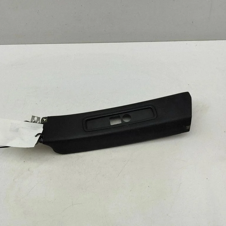 (B) pillar trim (bottom) – Porsche 911 996 (1997-2005)