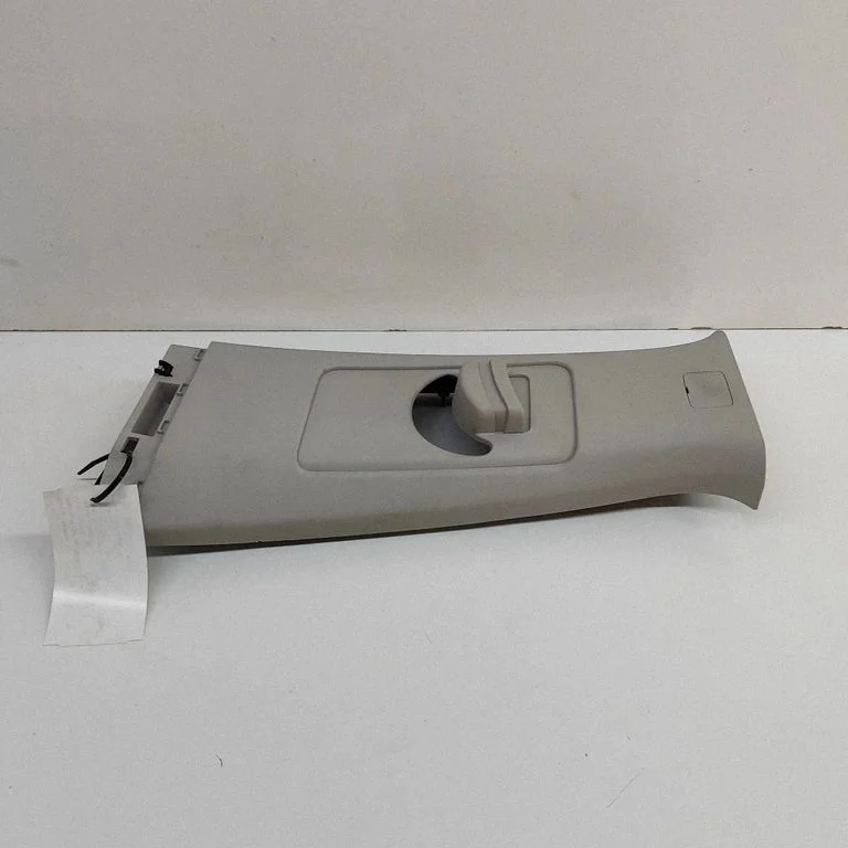 (B) pillar trim (bottom) 30136562