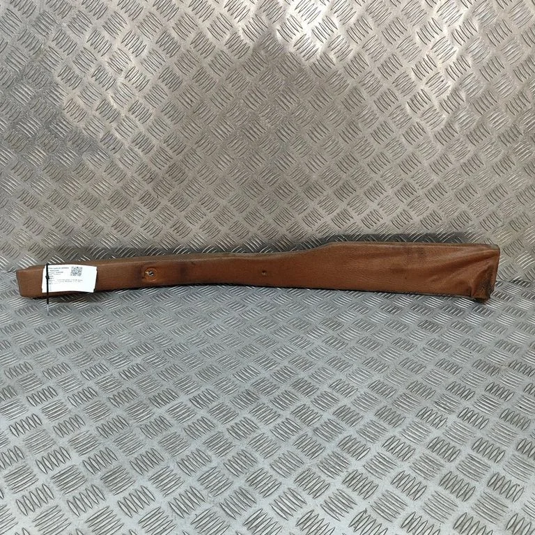 (B) pillar trim (bottom) 1086920189
