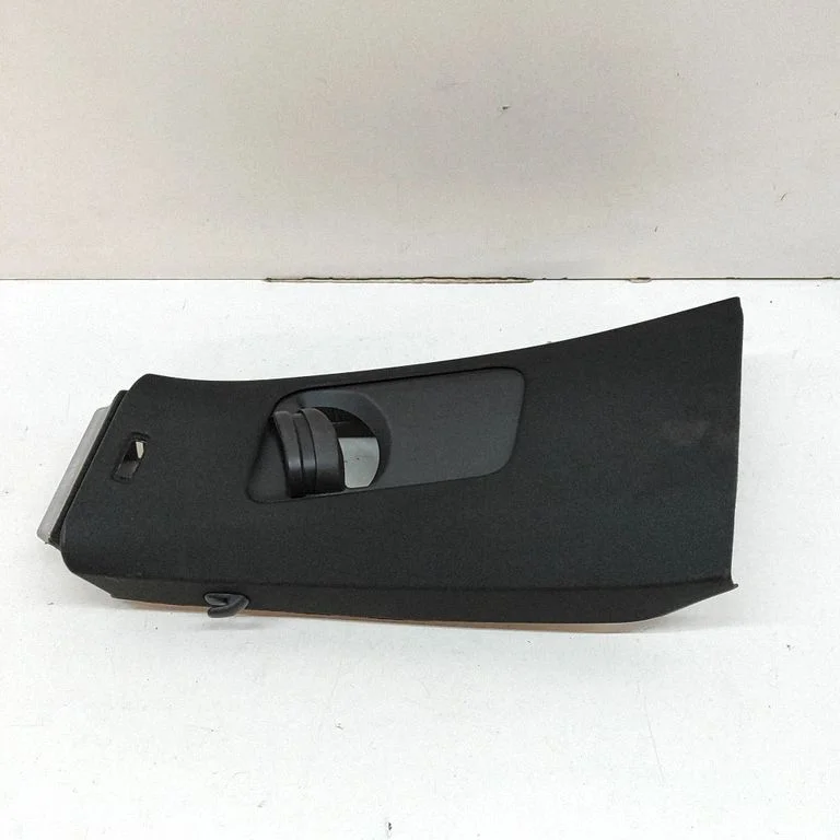 (B) pillar trim (bottom) 3G8868417