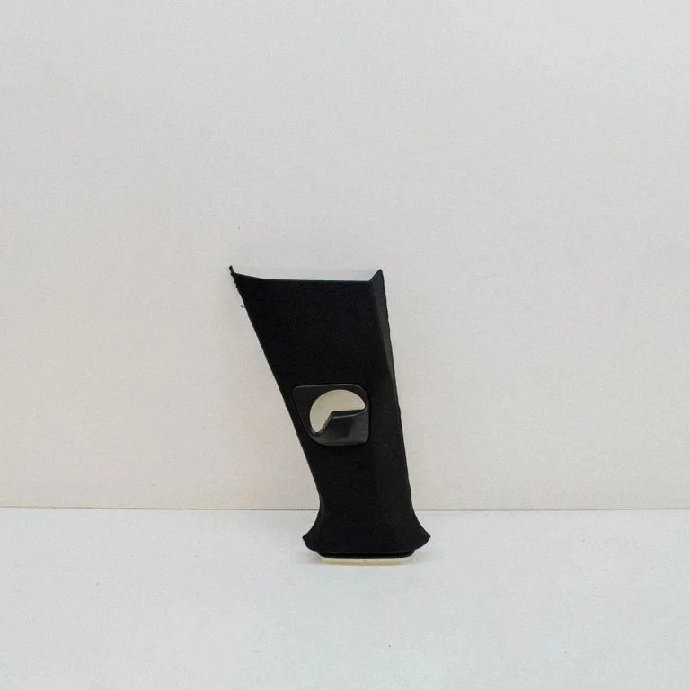 (B) pillar trim (bottom) – left