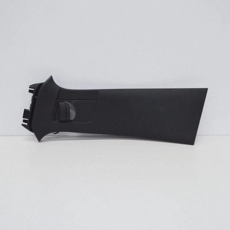 (B) pillar trim (bottom) 31479714