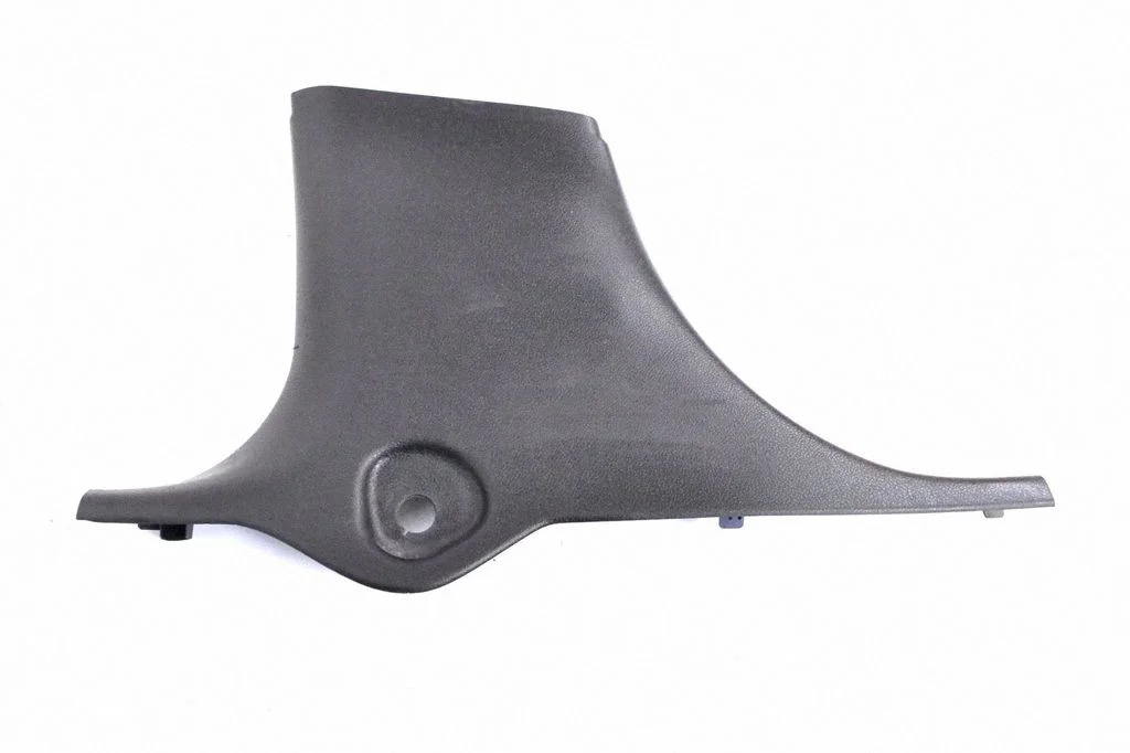(B) piilari kate (alumine) – Mercedes-Benz A-klass W176 (2012-2018)
