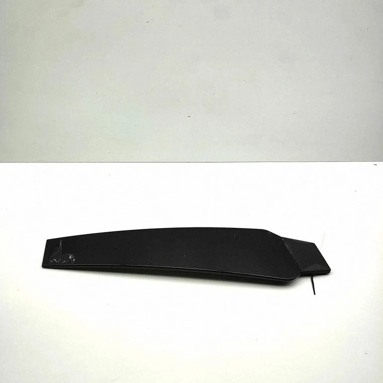 (B) statņa apdare (augšējā) 4M8853289