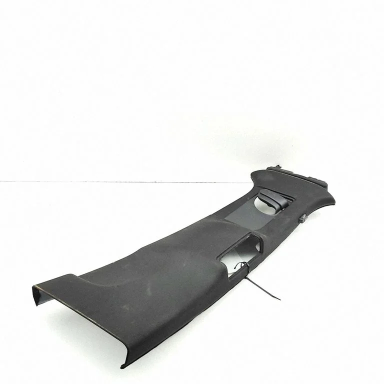 (B) pillar trim (top) – Volvo S90, V90 (2016-)