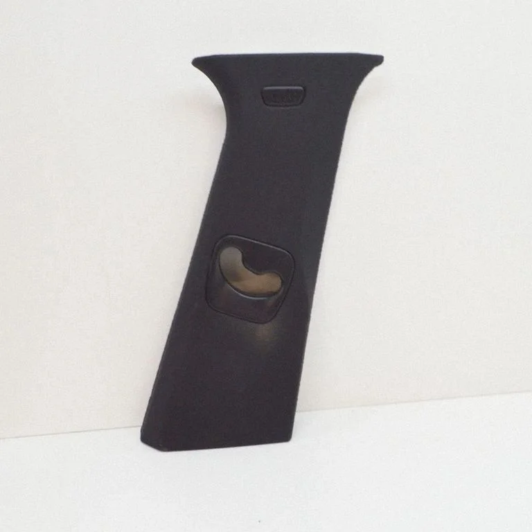 (B) pillar trim (top) – right