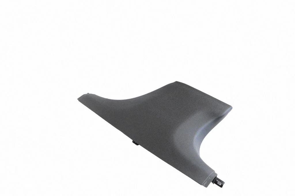 (B) pillar trim (top) 31651941