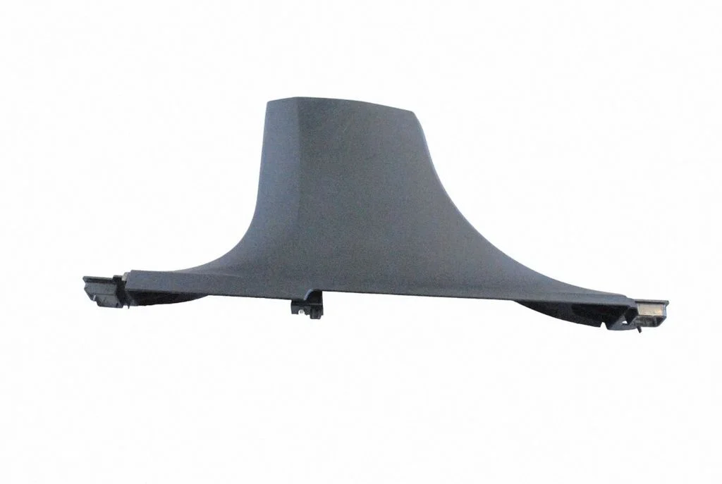 (B) pillar trim (bottom) – Volvo XC90 (2014-)