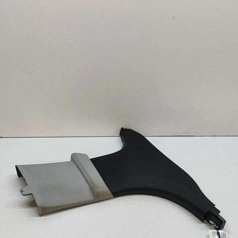 (B) statņa apdare (augšējā) 8746548