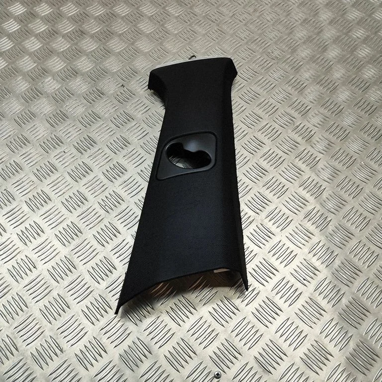 (B) piilari kate (ülemine) – BMW X5 F15 (2013-2017)