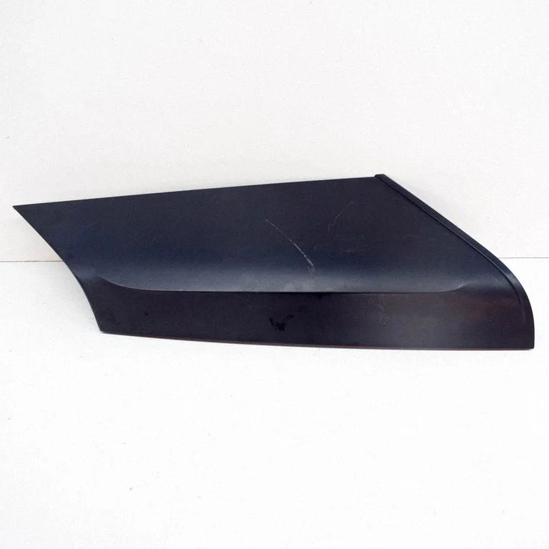 (B) pillar trim (top) DDG000165