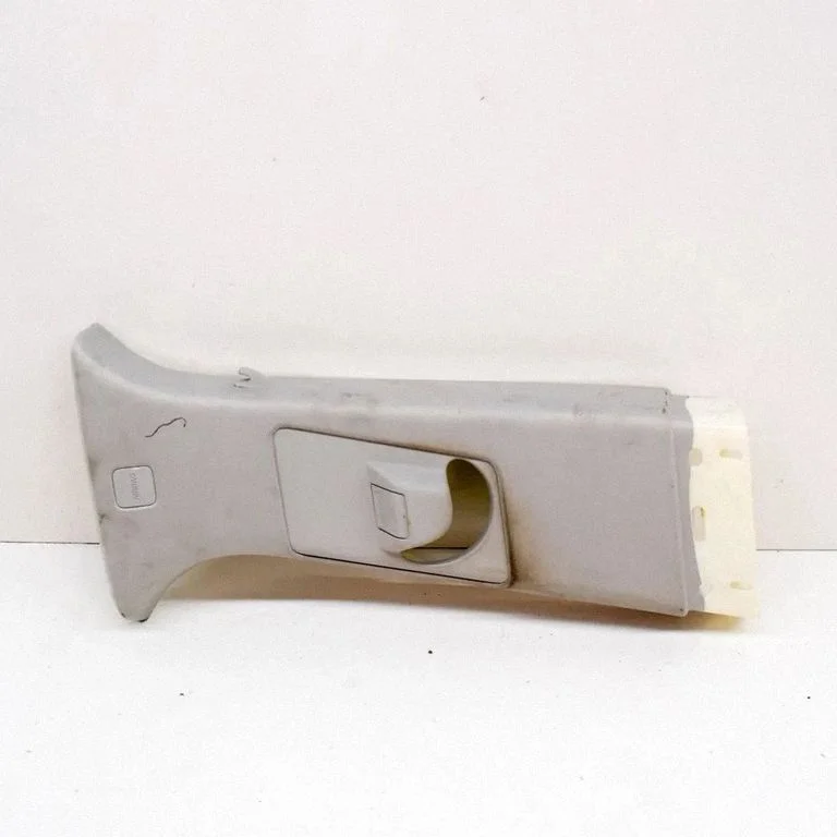 (B) pillar trim (top) – right