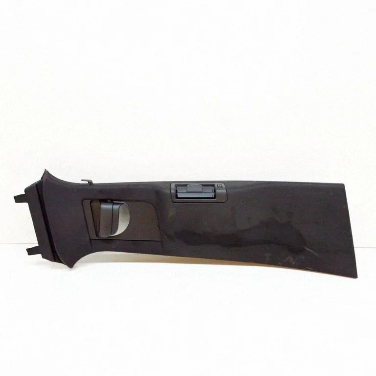 (B) pillar trim (top) – Volvo XC60 (2017-)