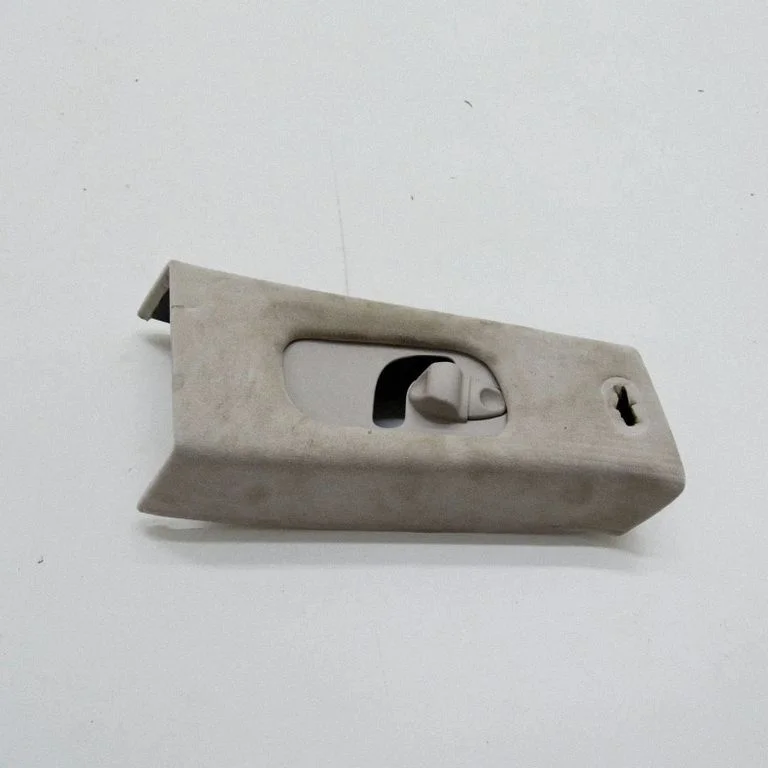(B) pillar trim (top) 670010337