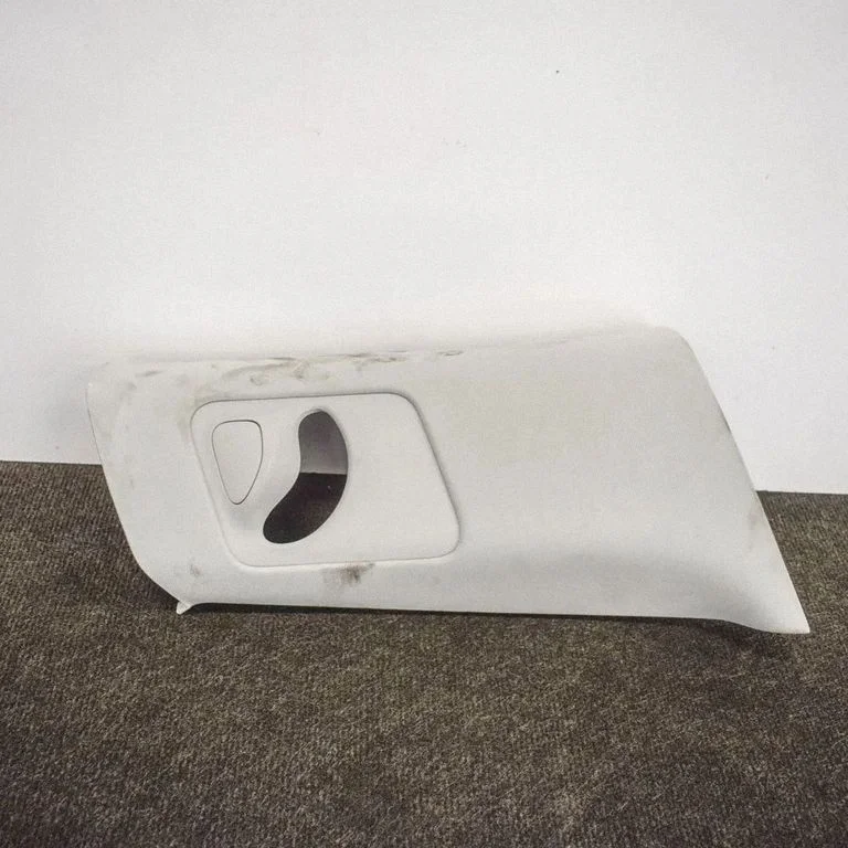 (B) pillar trim (top) 108625591H