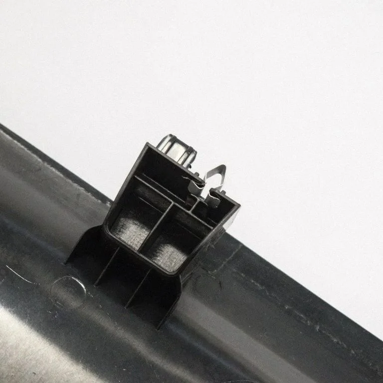 (B) pillar trim (top) 31363586