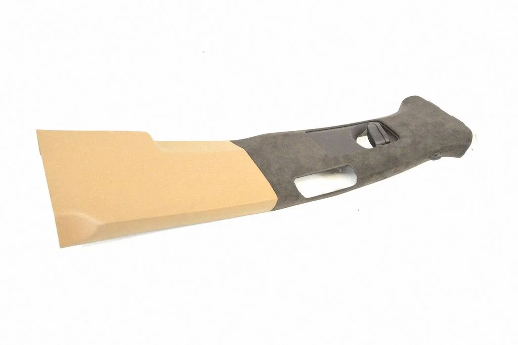 (B) pillar trim (top) – Volkswagen Touareg II (2010-2018)