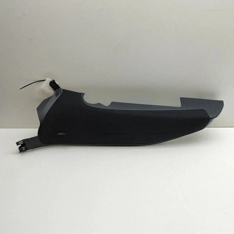 (C) pillar trim – Volkswagen Passat B7 USA (2012-2019)