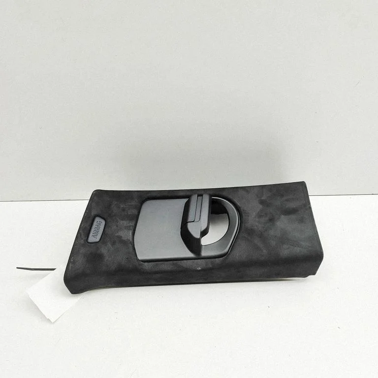 (C) pillar trim – BMW X7 G07 (2018-)