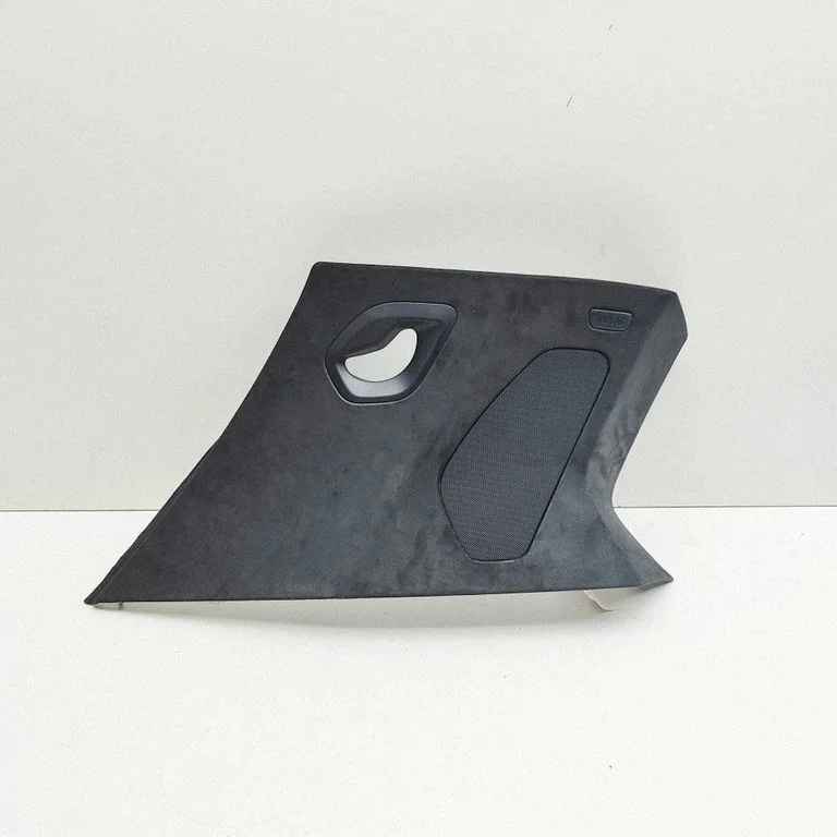 (C) pillar trim – BMW X7 G07 (2018-)