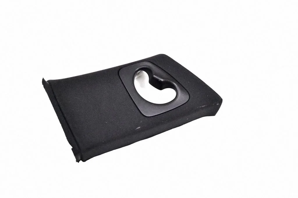 (C) pillar trim 9149117