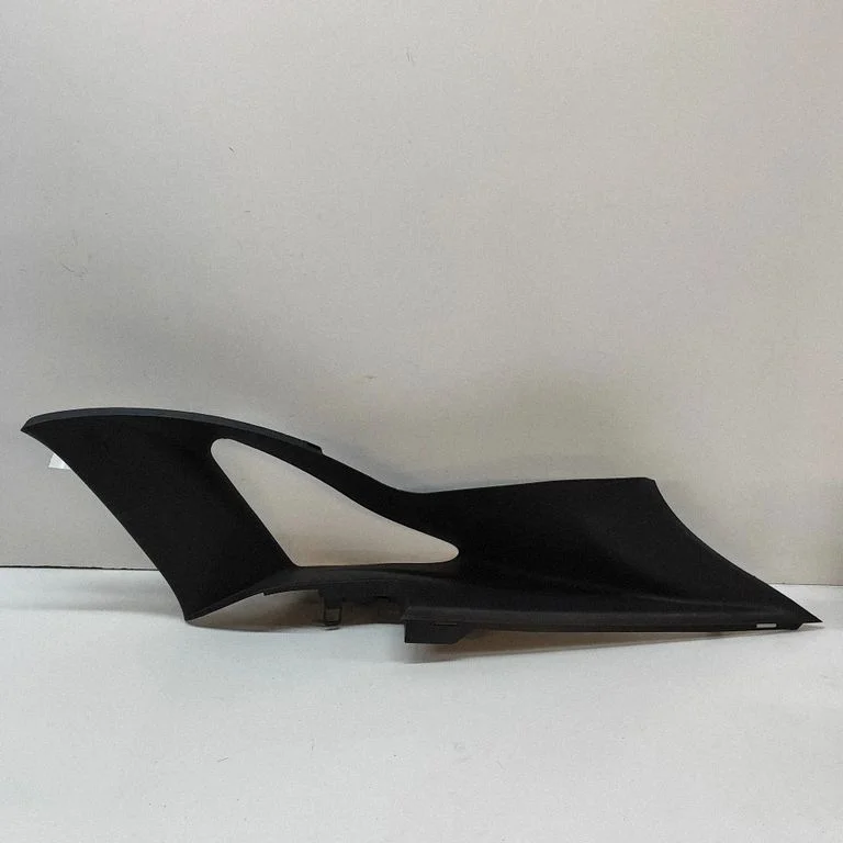 (C) statņa apdare HK8351748B