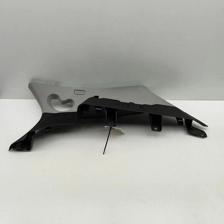 (C) pillar trim 6449911