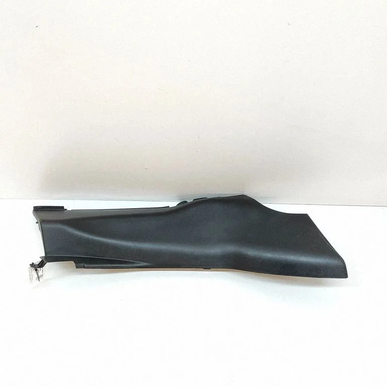 (C) pillar trim LK6202650A