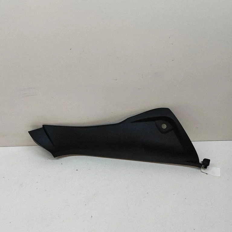 (C) pillar trim 7434286