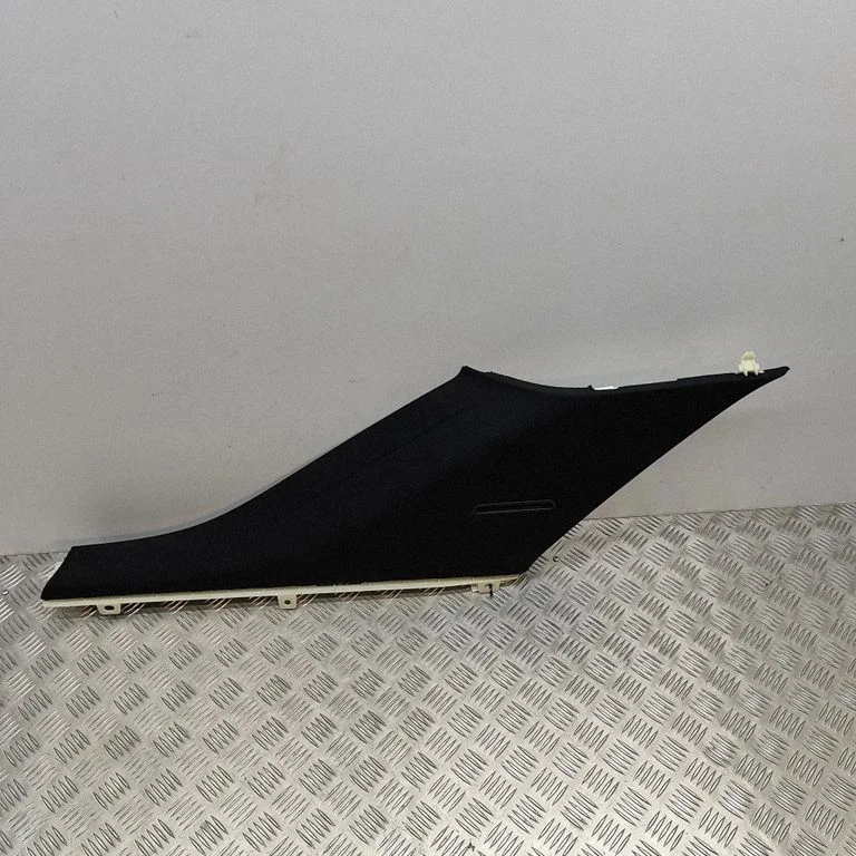 (C) pillar trim – Mercedes-Benz ML-Class W166 (2012-2017)