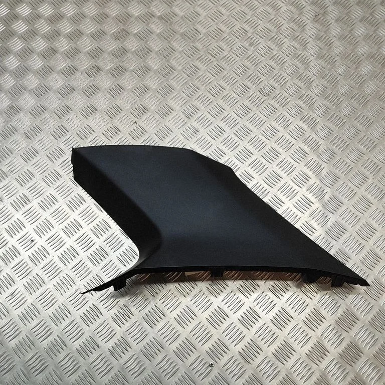(C) piilari kate – BMW X5 F15 (2013-2017)