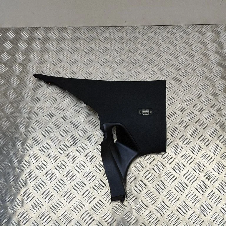 (C) pillar trim – Mercedes-Benz E-Class W213 (2016-)
