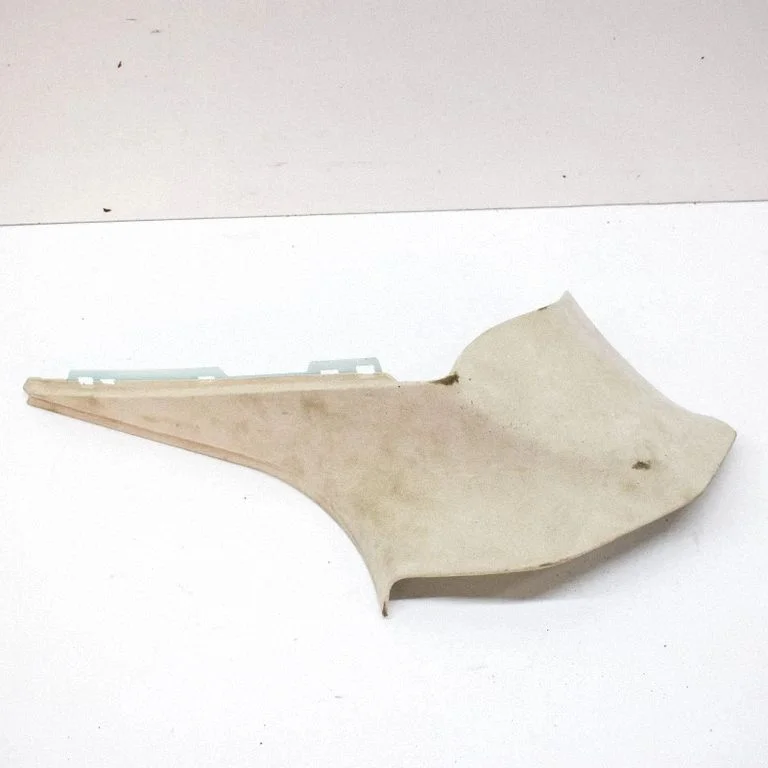 (C) pillar trim – Tesla Model S (2012-)
