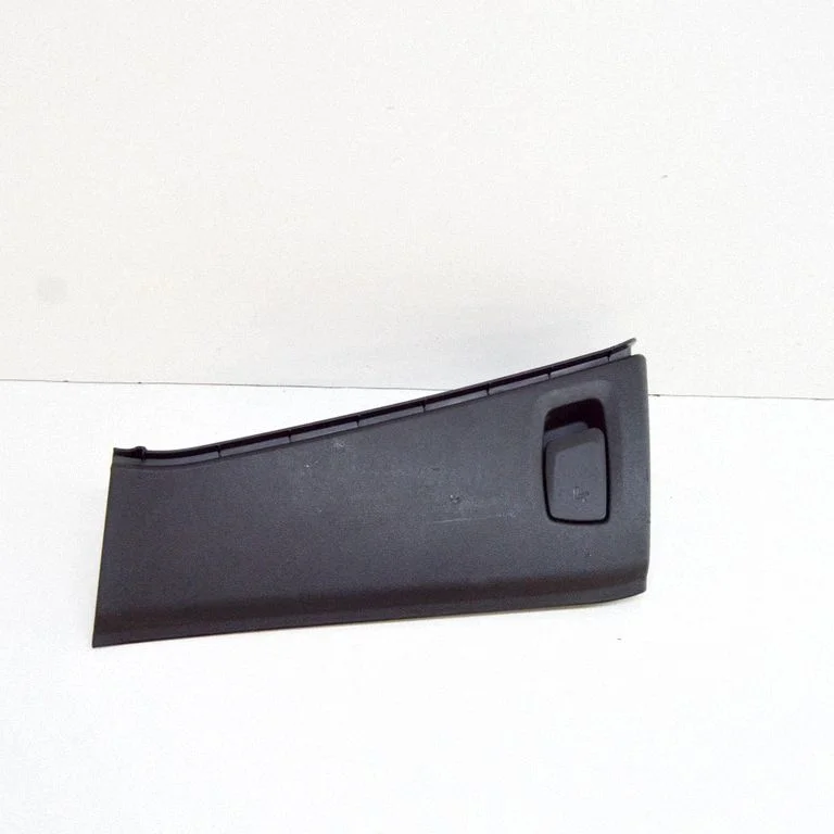 (C) pillar trim 7424732