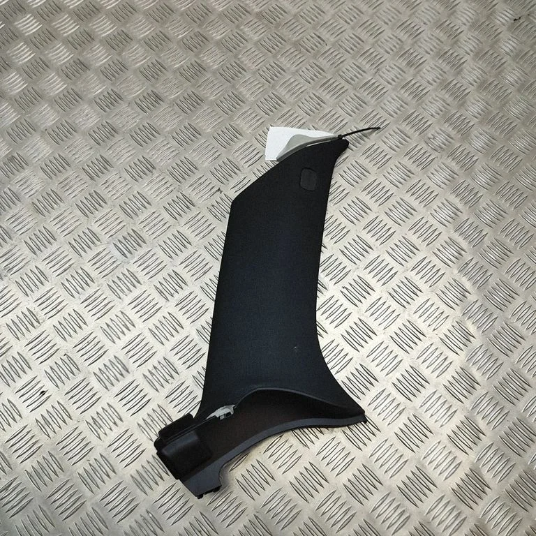 (C) pillar trim – Mercedes-Benz GLC-Class C253 (2016-)