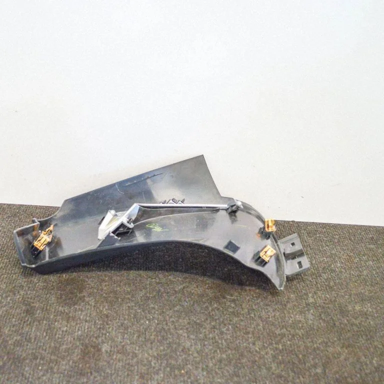 (C) pillar trim 102473000C