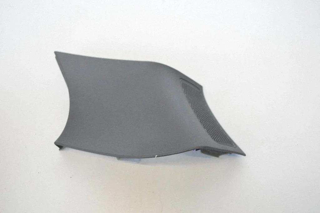 (C) pillar trim – Porsche Cayenne (92A) (2010-2017)