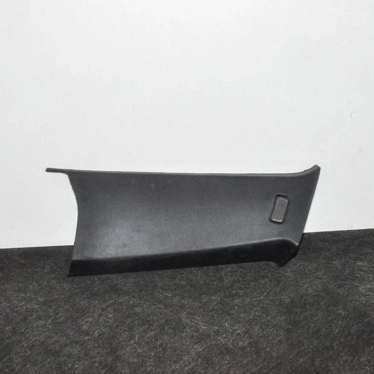(C) pillar trim – BMW X3 E83 (2003-2010)