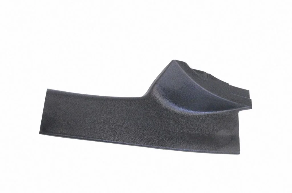 Rear sill trim cover 7747035000