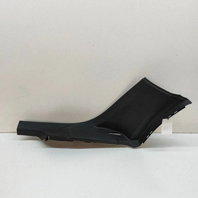 Aizmugurējā sliekšņa apdare (iekšējā) A2476903804