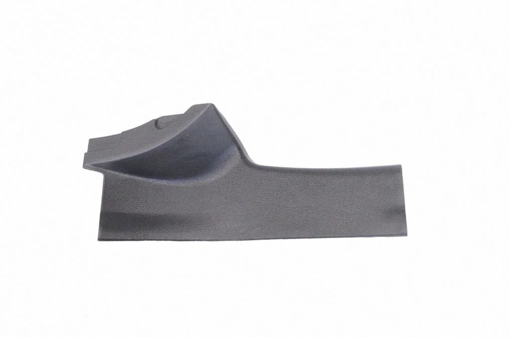 Rear sill trim cover 7748035000