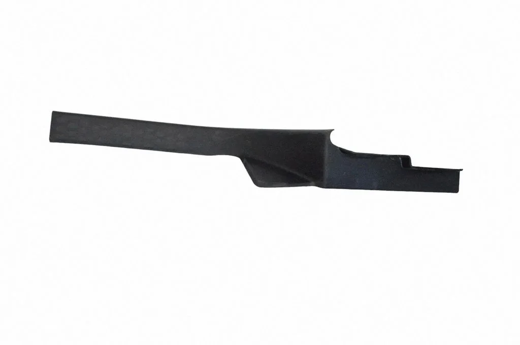 Aizmugurējā sliekšņa apdare (iekšējā) 1DX70TRMAB