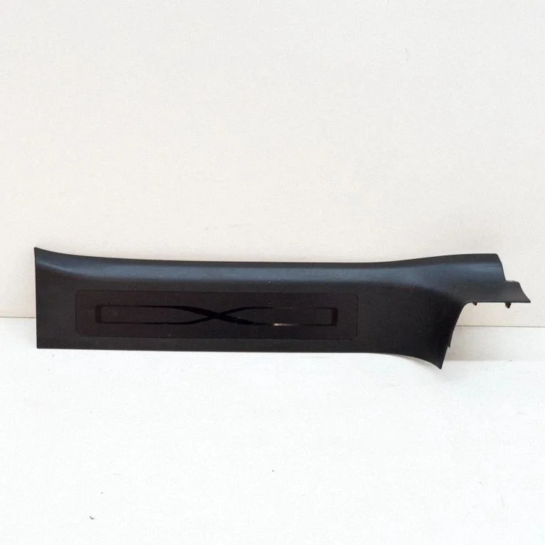 Rear sill trim cover 110514800B