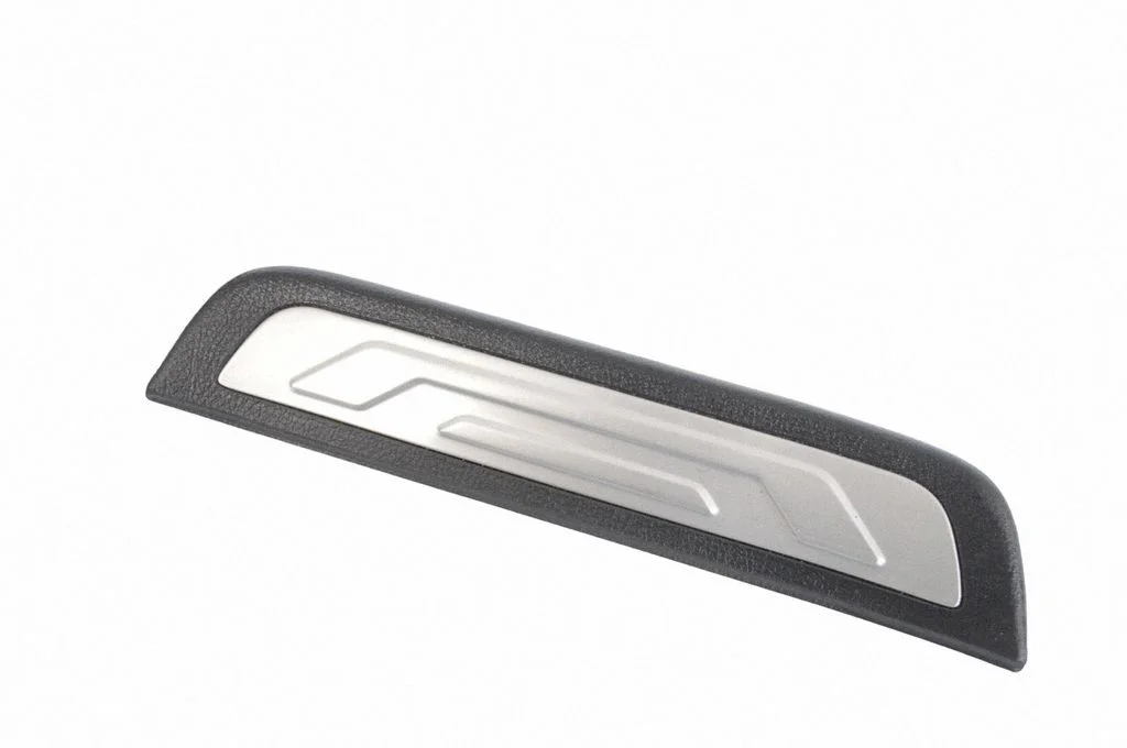 Rear sill trim cover – KIA Sorento (2010-2014)