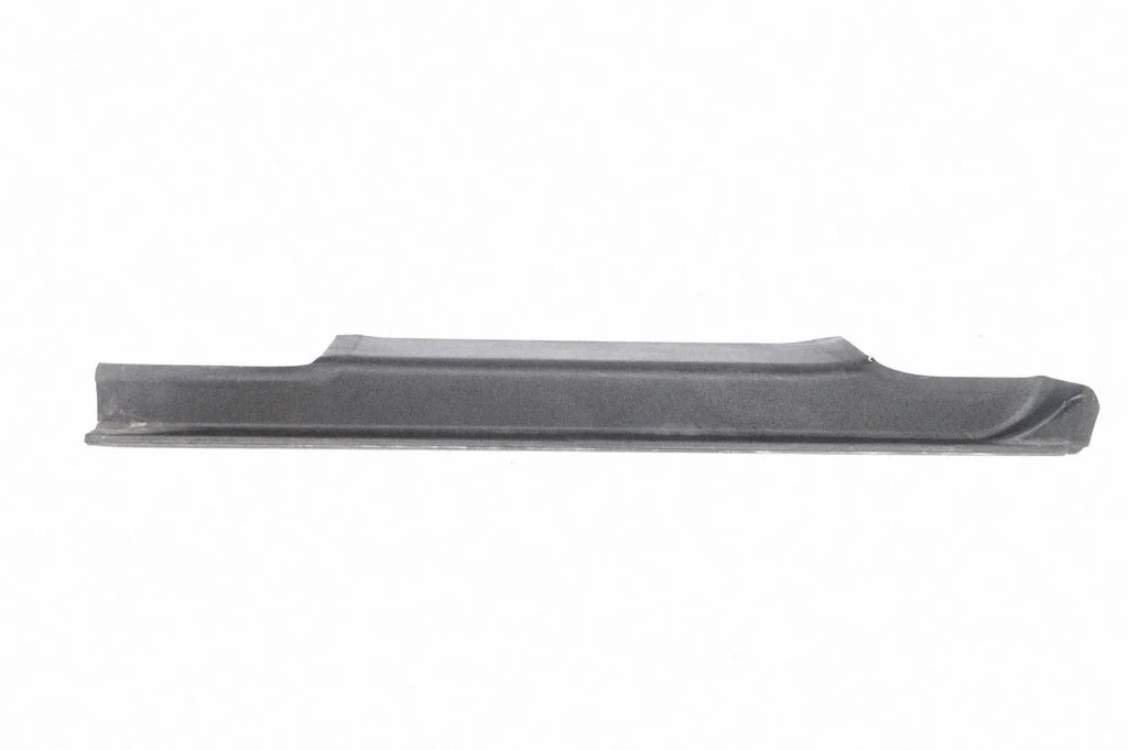 Aizmugurējā sliekšņa apdare (iekšējā) A2516800535