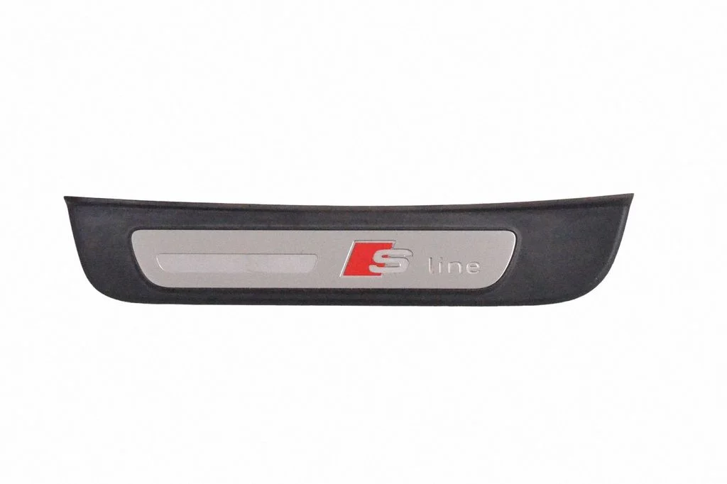Aizmugurējā sliekšņa apdare (iekšējā) 8T8853375B
