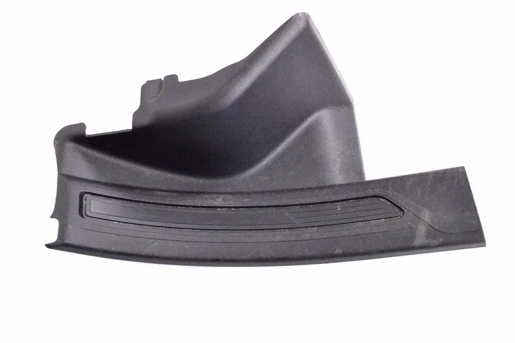 Rear sill trim cover – Jaguar XE (2015-)
