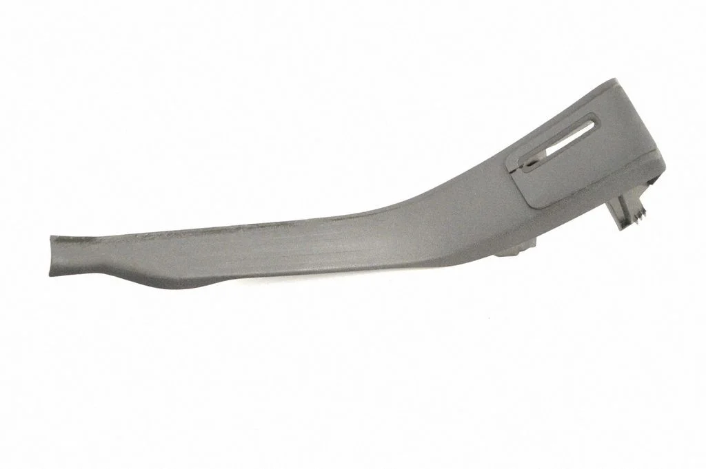 Aizmugurējā sliekšņa apdare (iekšējā) 9670437877