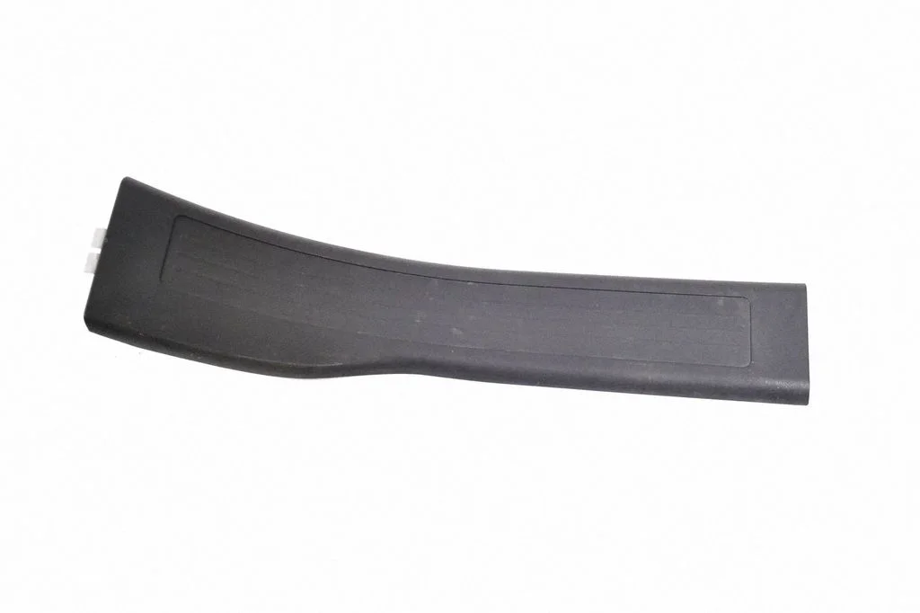 Aizmugurējā sliekšņa apdare (iekšējā) A1646801135